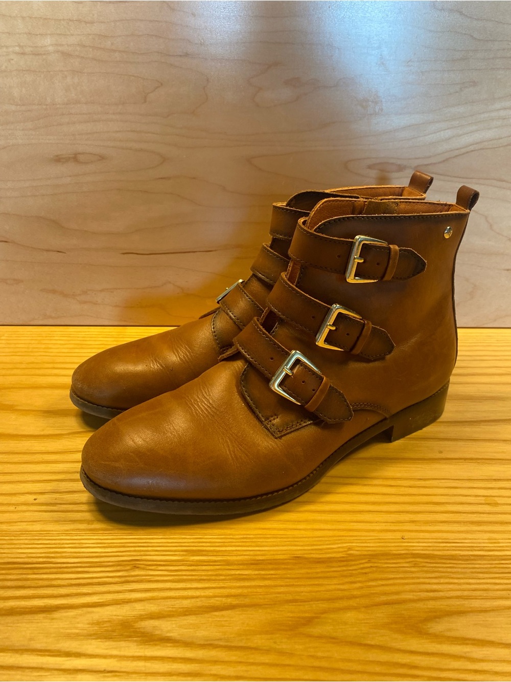 GUC PIKOLINOS - Buckle Leather Ankle Boots in Cognac - Size 39